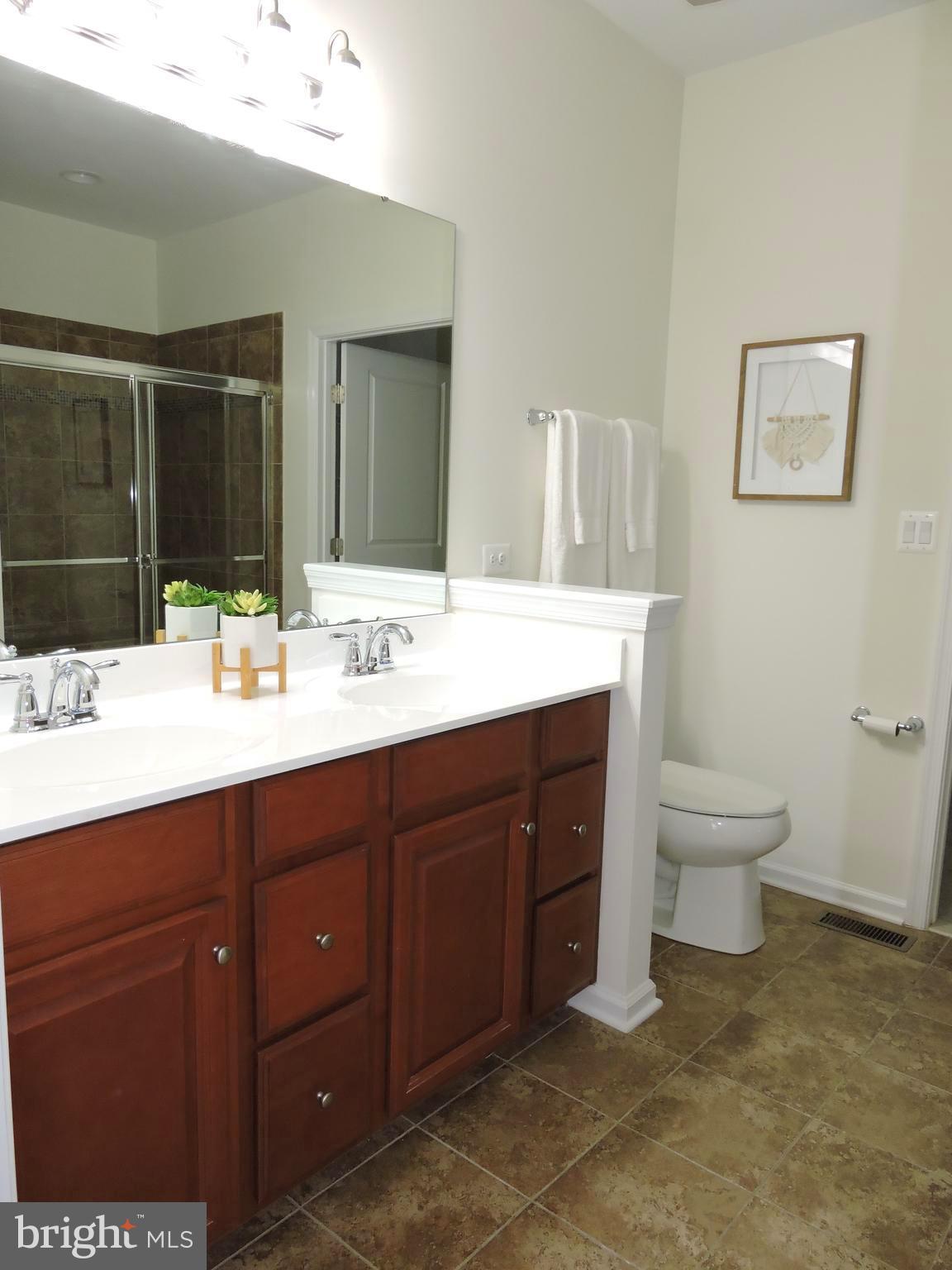 FALLSTON COMMONS - Residential