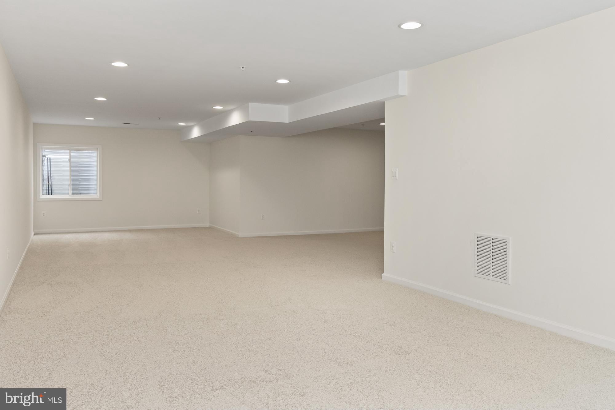 FALLSTON COMMONS - Residential