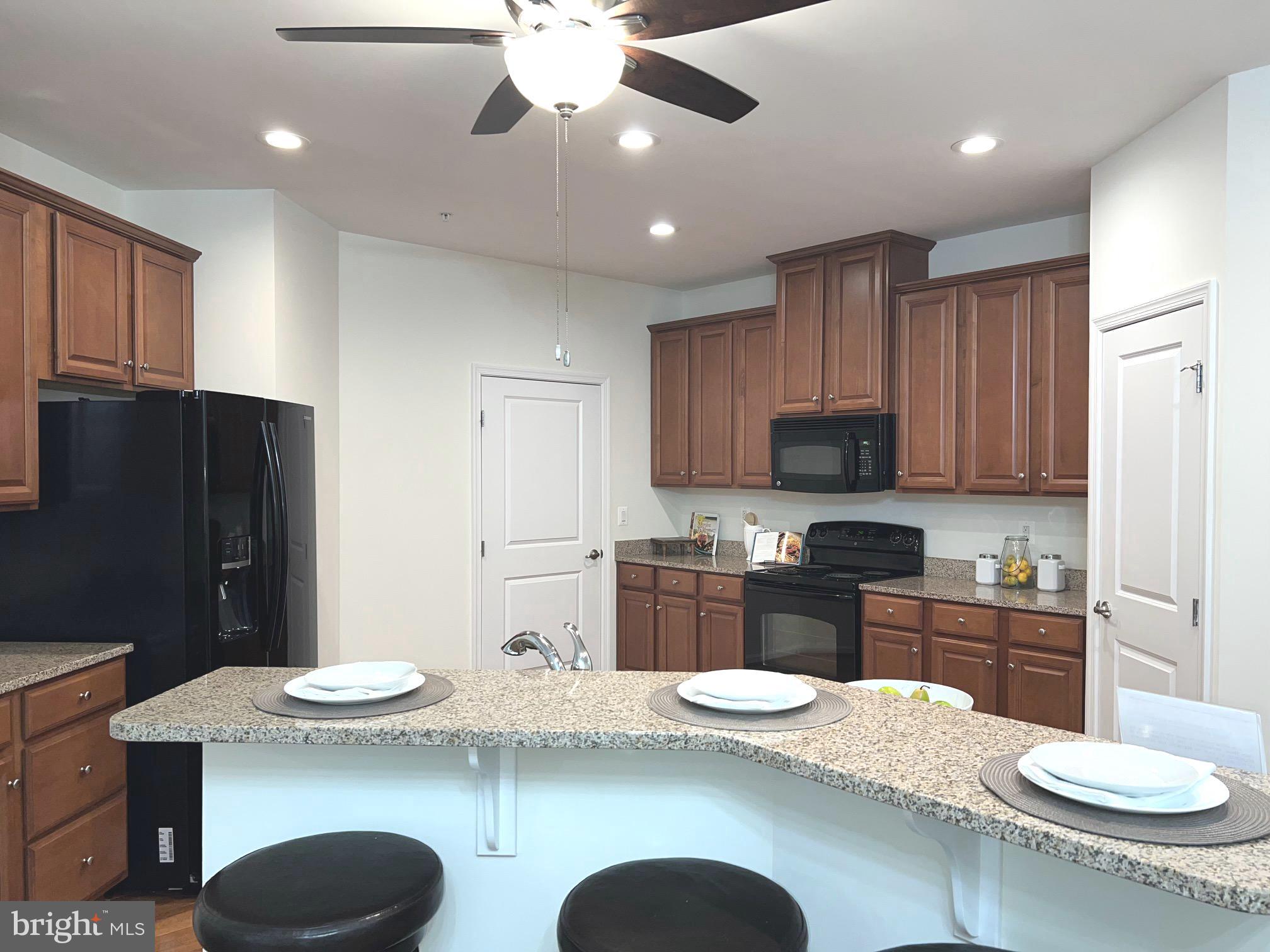 FALLSTON COMMONS - Residential