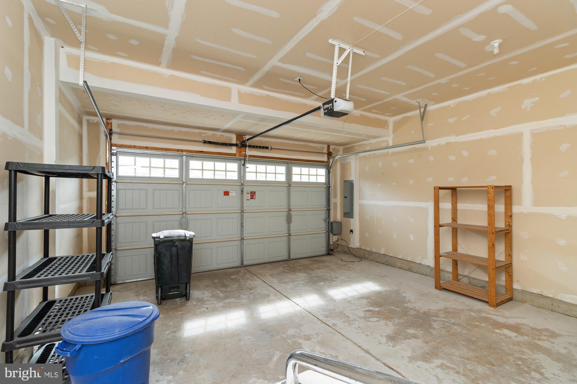 FALLSTON COMMONS - Residential