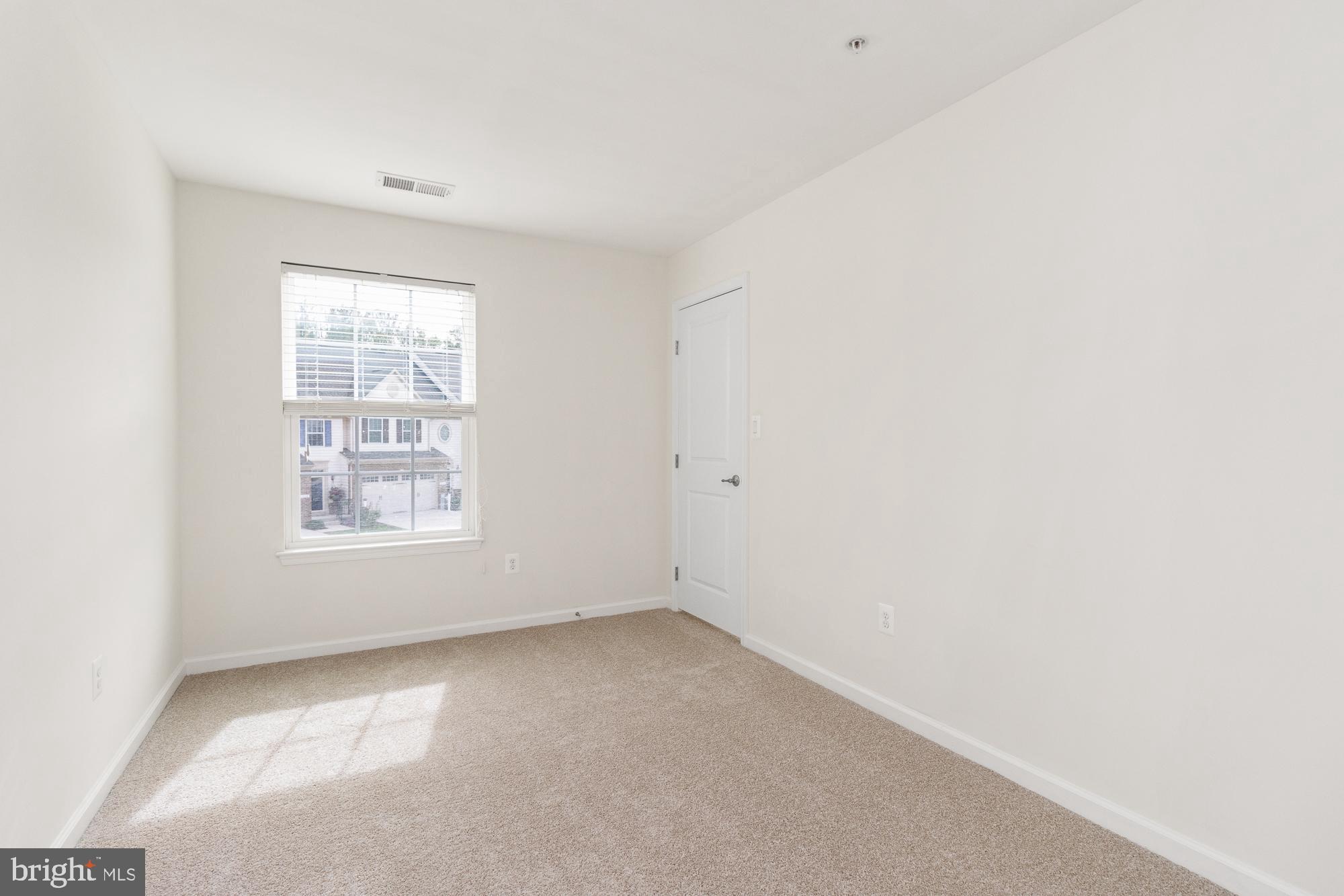 FALLSTON COMMONS - Residential