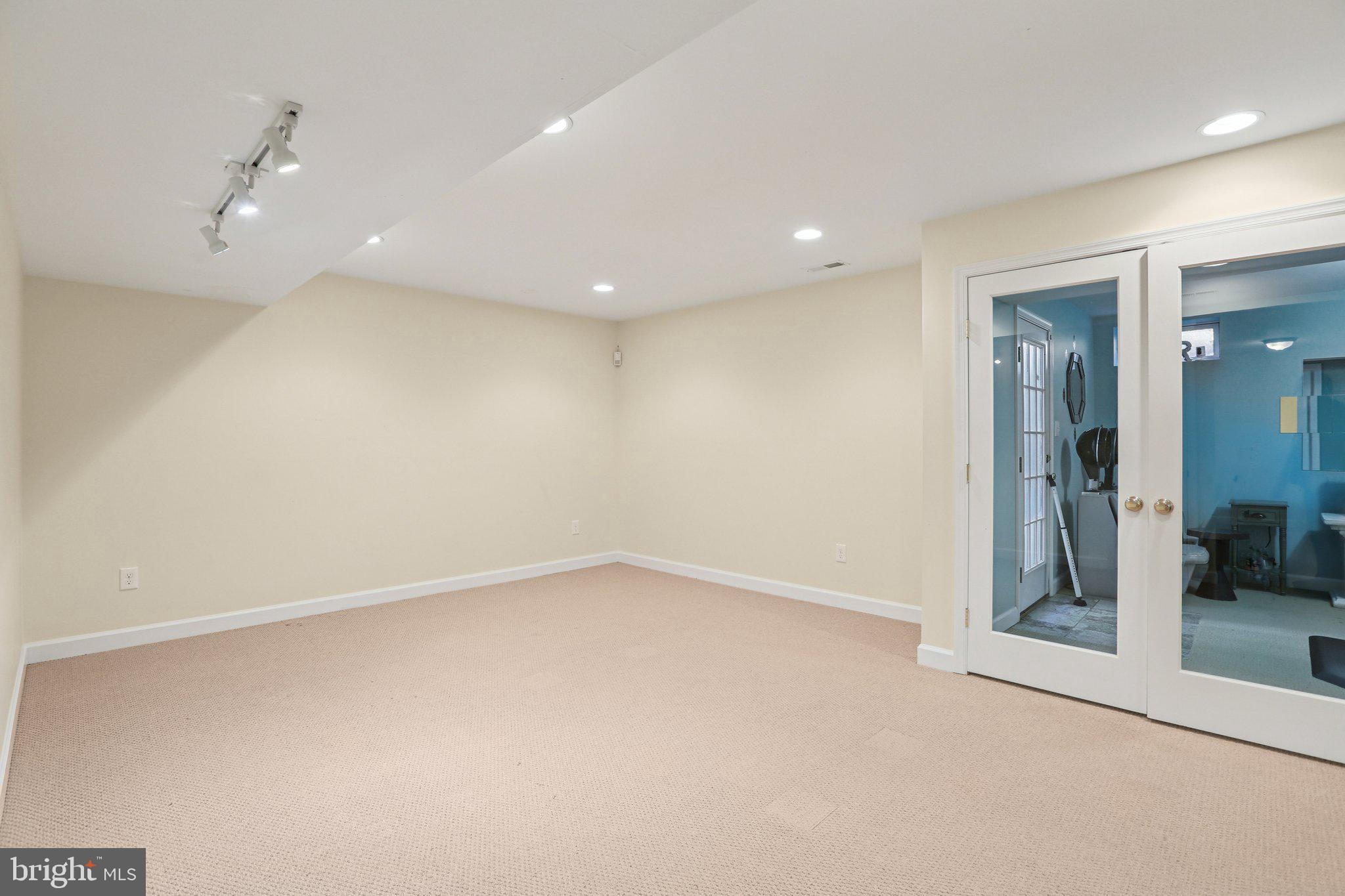 SHIPLEYS RETREAT - Residential