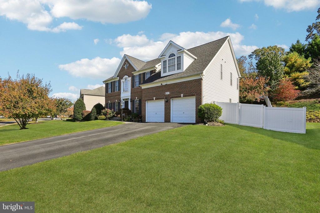 Photo of 8011 Horicon Point Drive, MILLERSVILLE, MD 21108 (MLS # MDAA2129430)