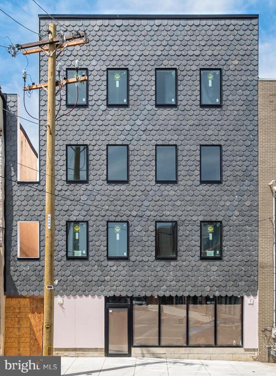 $2,750 per month, all-in.
Landlord will deliver a warm vanilla shell with a bathroom.
Brochure available upon request.