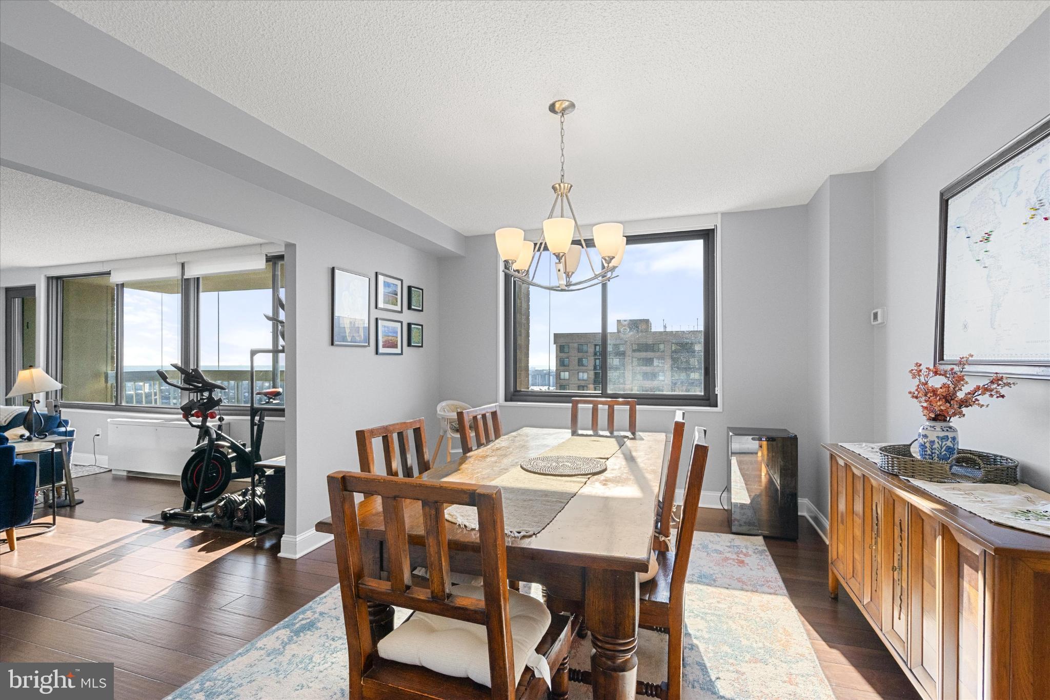 SKYLINE PLAZA - Residential