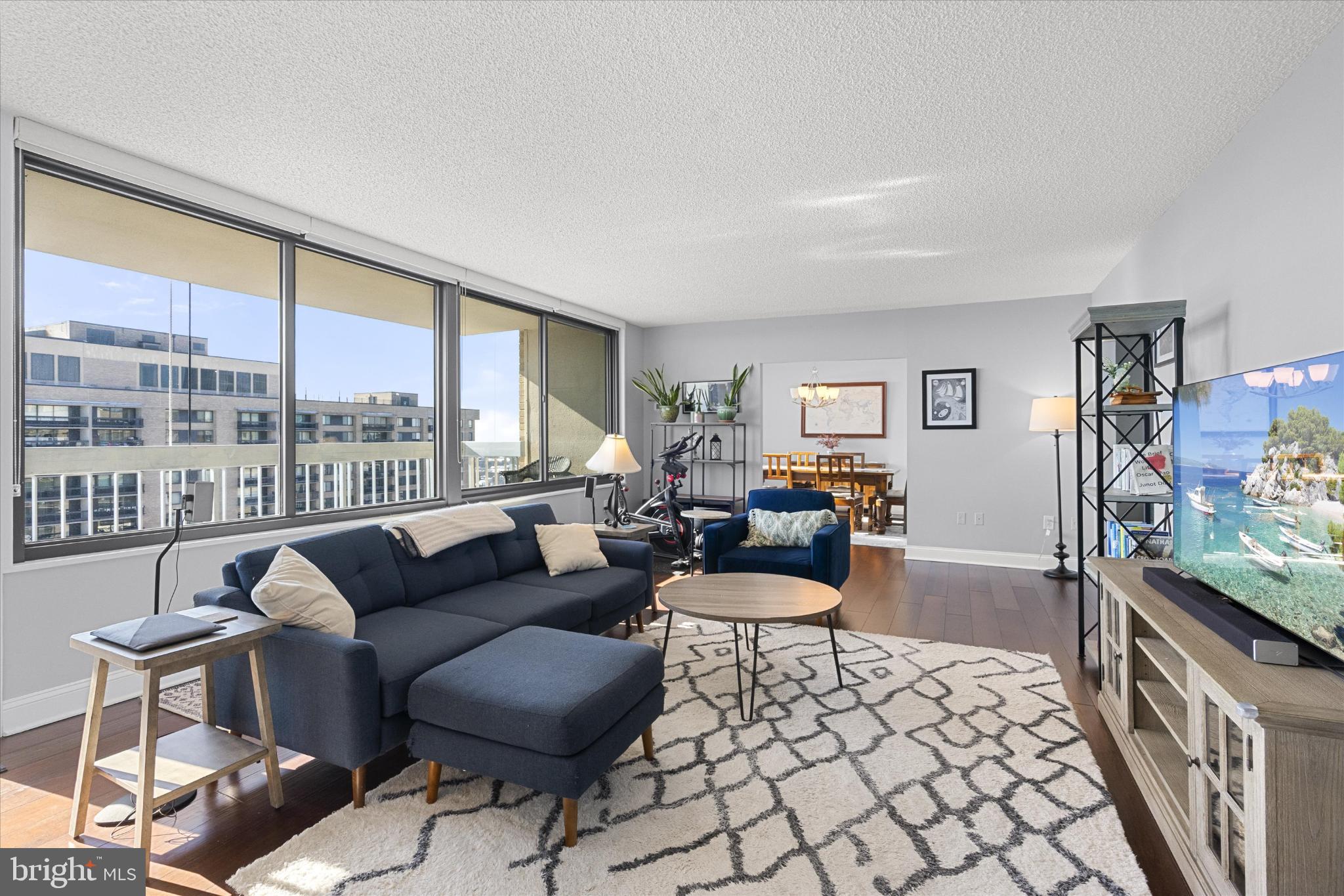 SKYLINE PLAZA - Residential