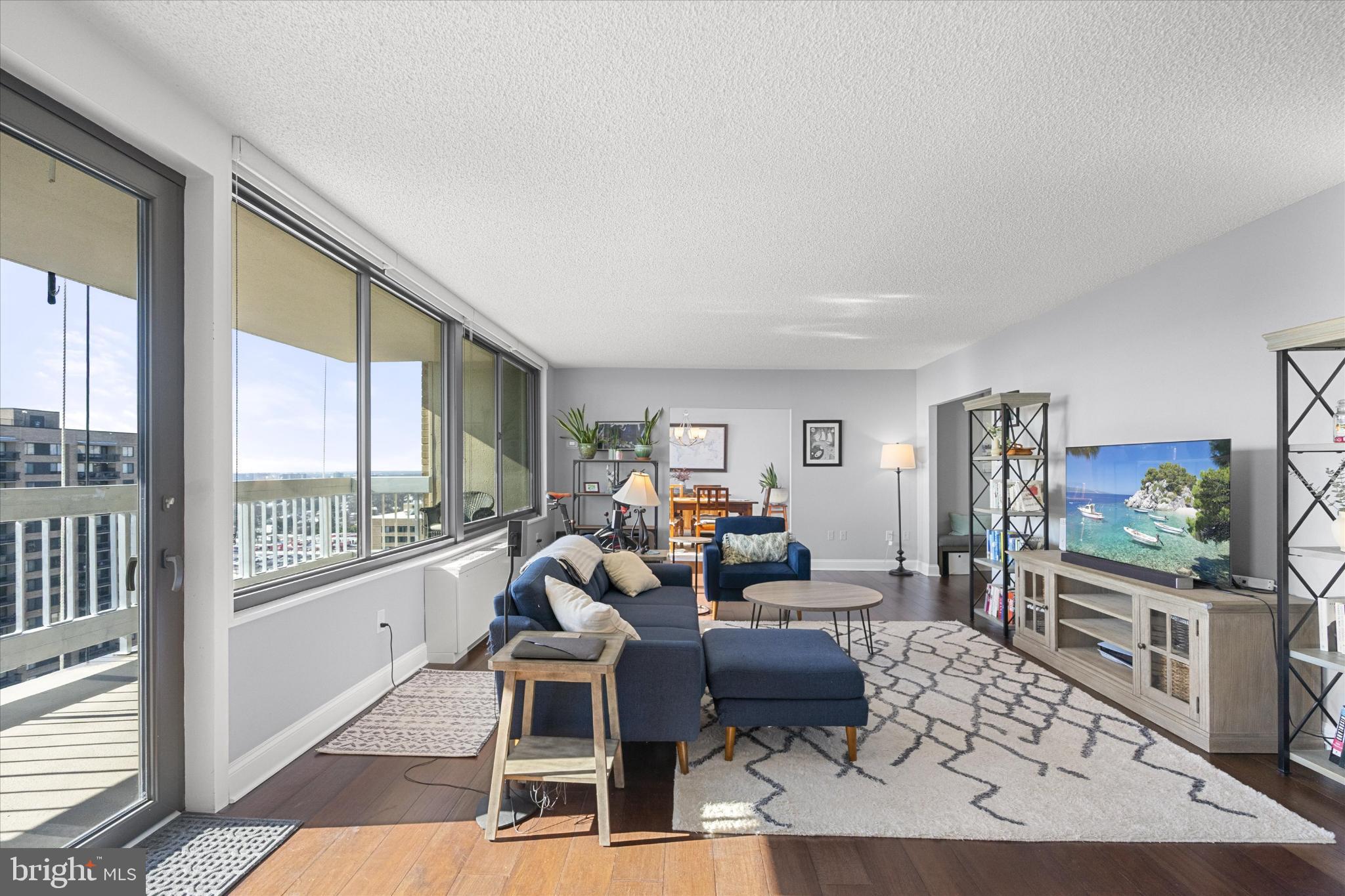 SKYLINE PLAZA - Residential