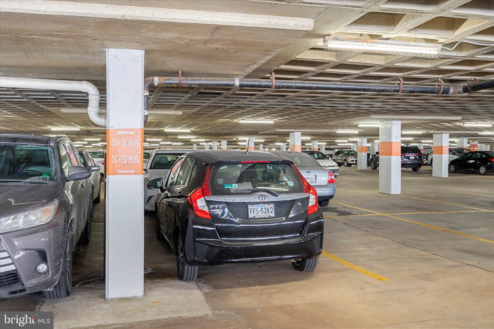 SKYLINE PLAZA - Residential