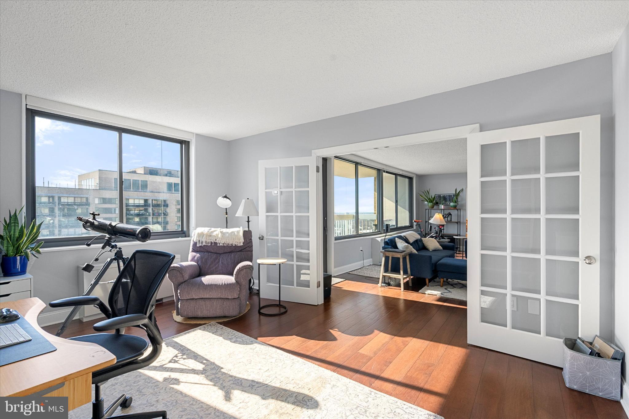 SKYLINE PLAZA - Residential