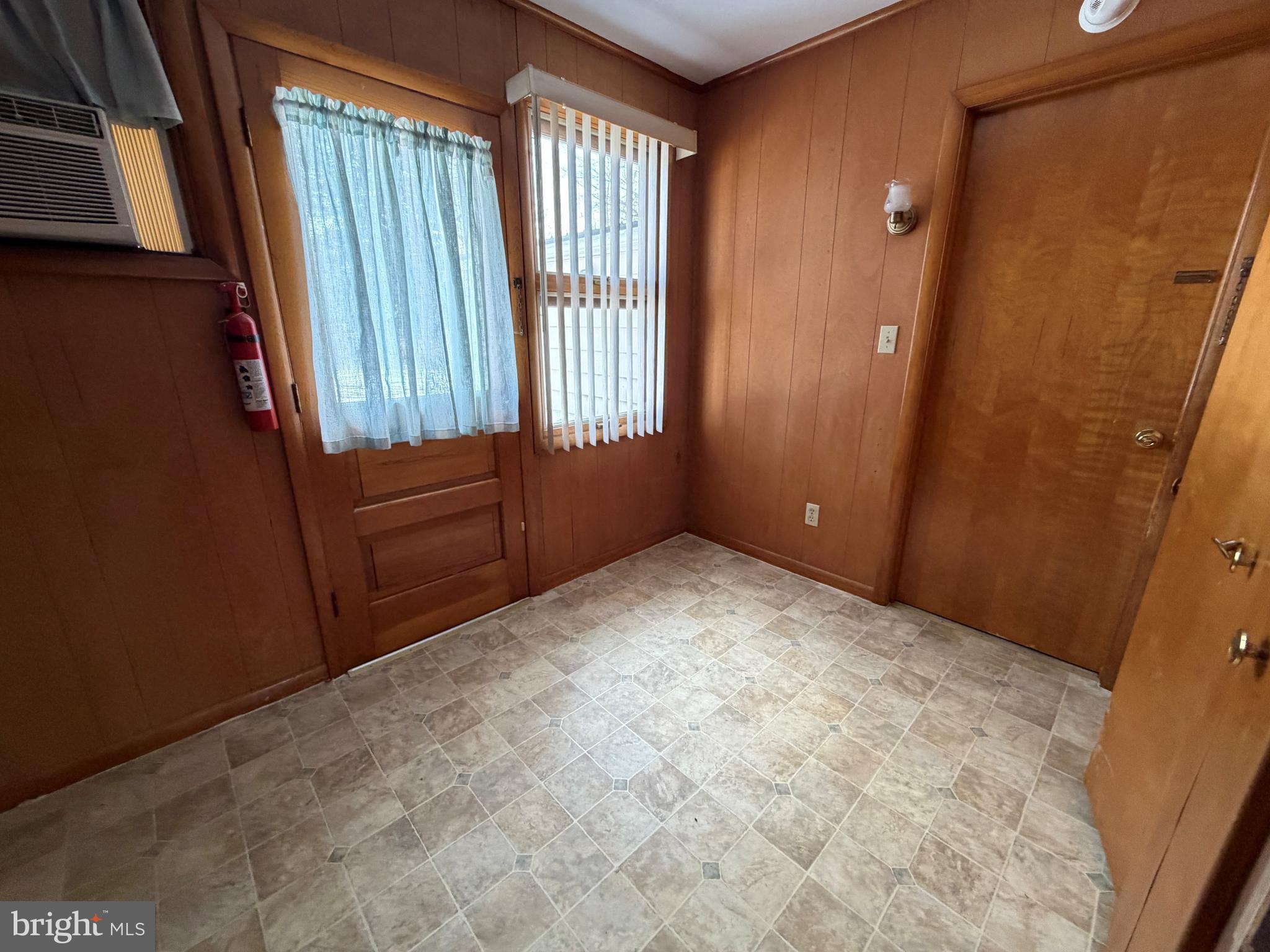 LAURICH ACRES - Residential