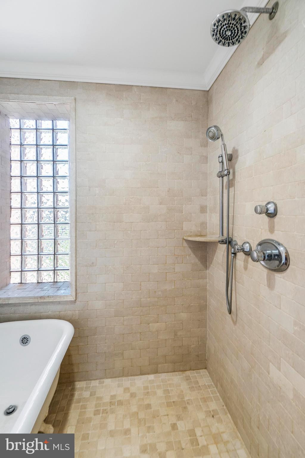 BREWERS HILL - Residential Lease