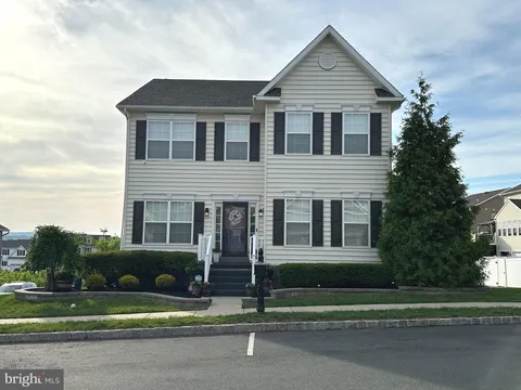 2138 Larkspur Court, Pennsburg, PA 18073 - MLS#: PAMC2135368