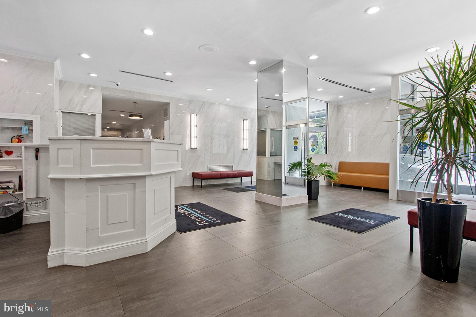 RITTENHOUSE SQUARE - Residential