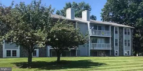 Condo For Sale - 160 Kenwood Drive<br/> SICKLERVILLE, NJ 08081