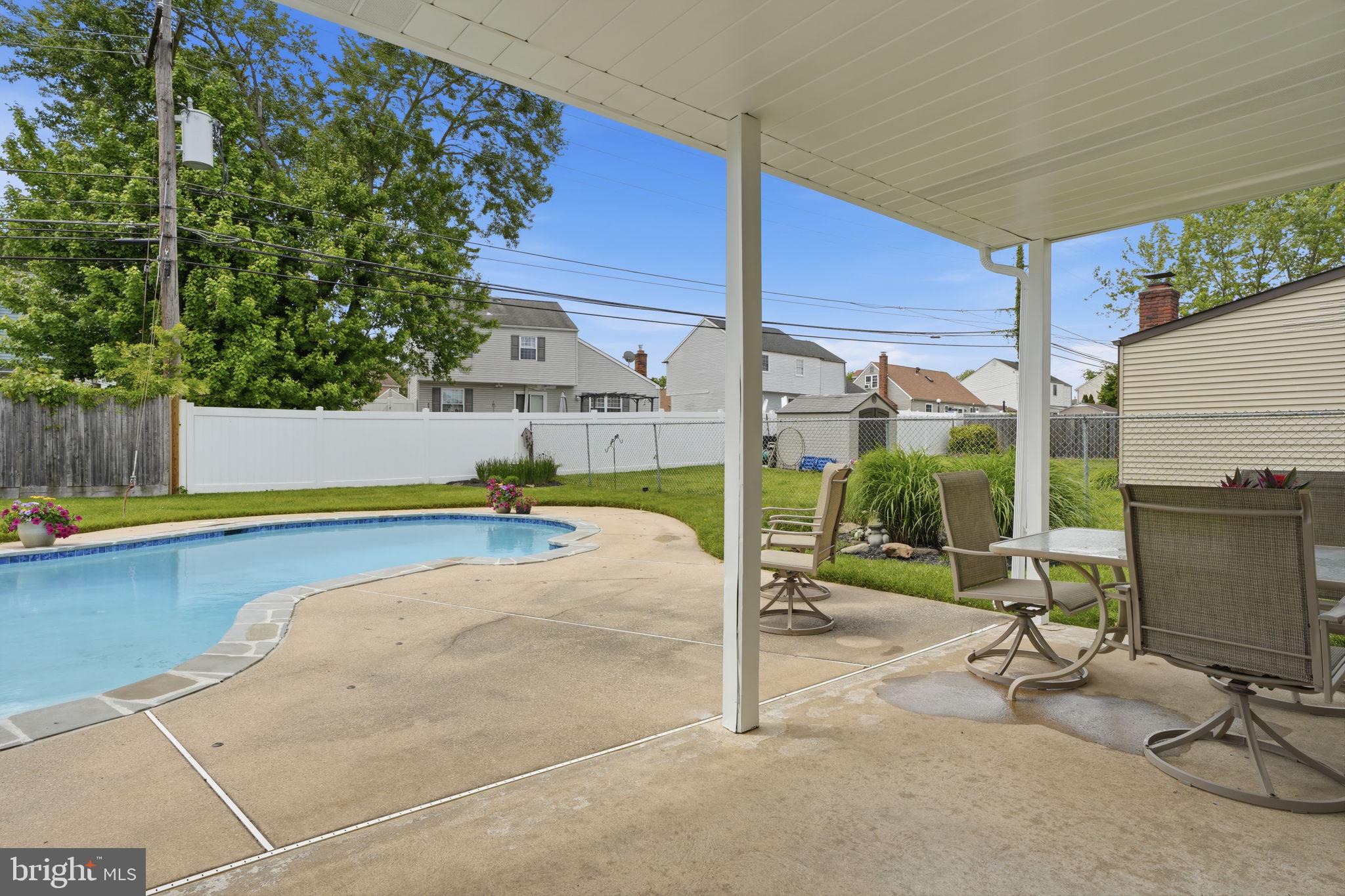 FAIRBRIDGE - Residential