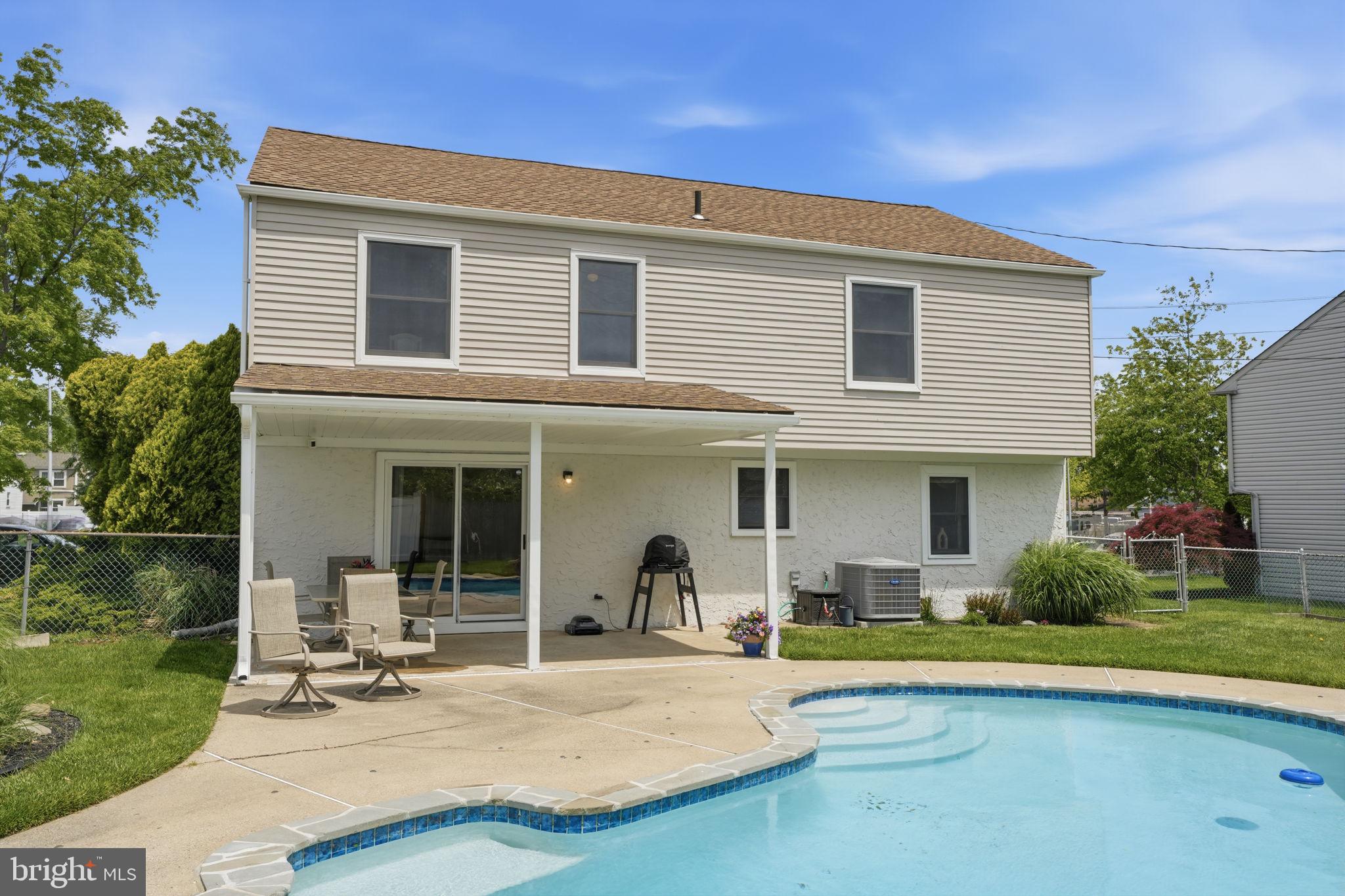 FAIRBRIDGE - Residential