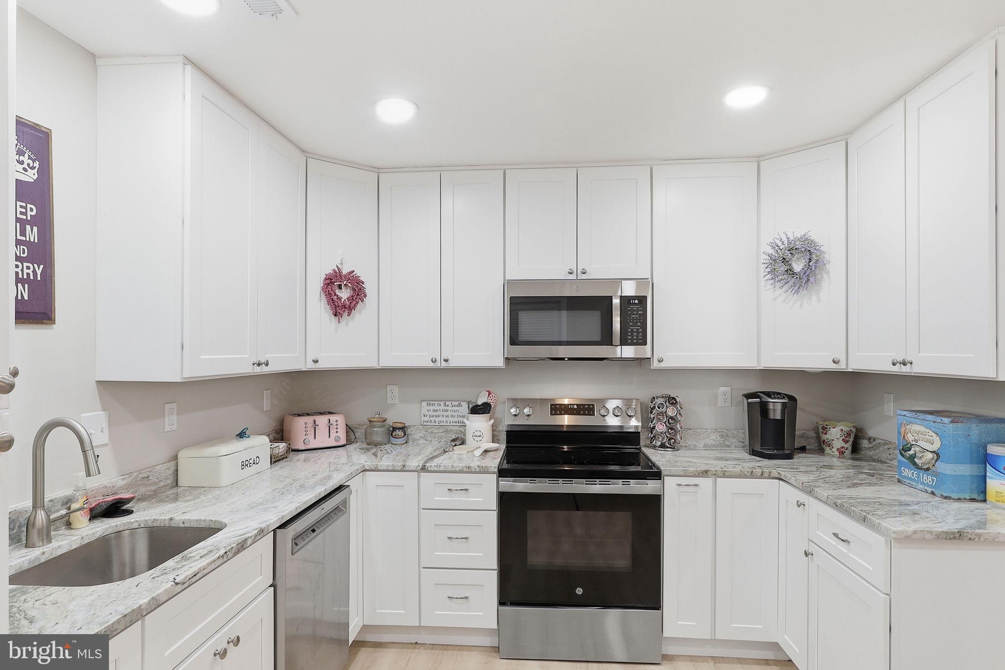 HERITAGE HARBOUR - Residential