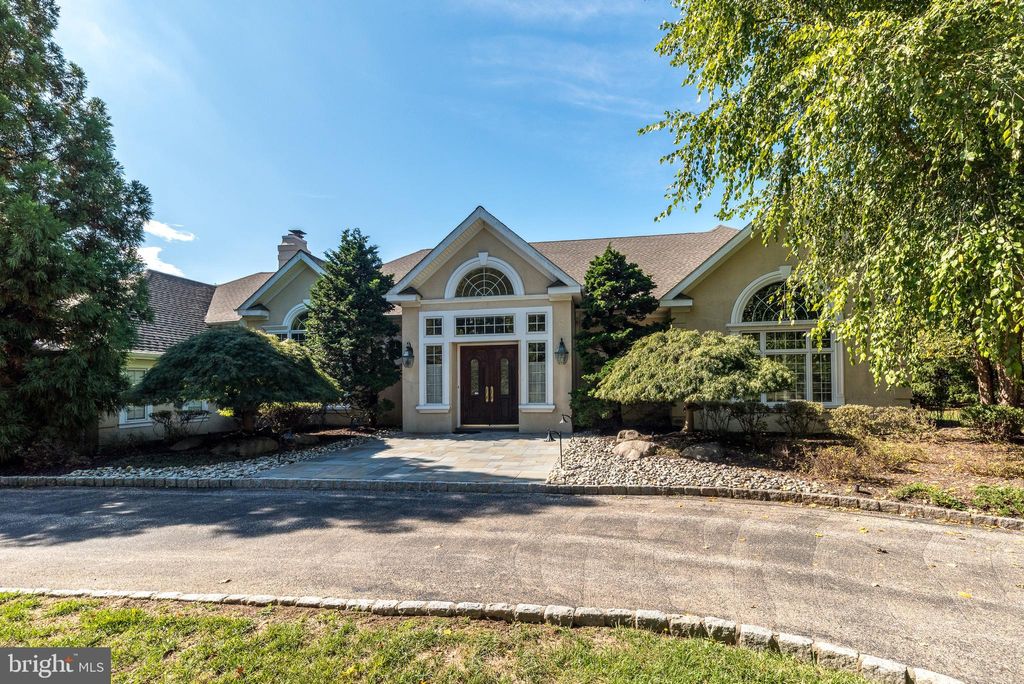 Photo of 540 Leslie Lane, BLUE BELL, PA 19422 (MLS # PAMC2155408)
