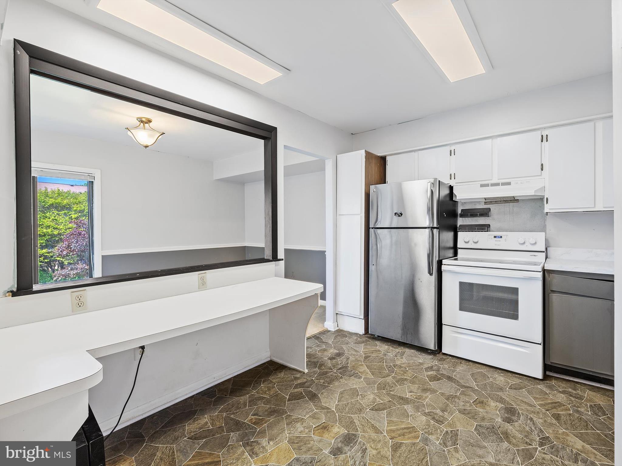 HUNTING RIDGE CONDOMINIUM - Residential