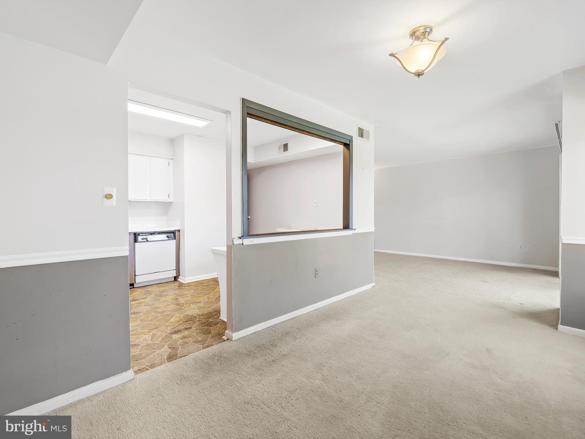 HUNTING RIDGE CONDOMINIUM - Residential