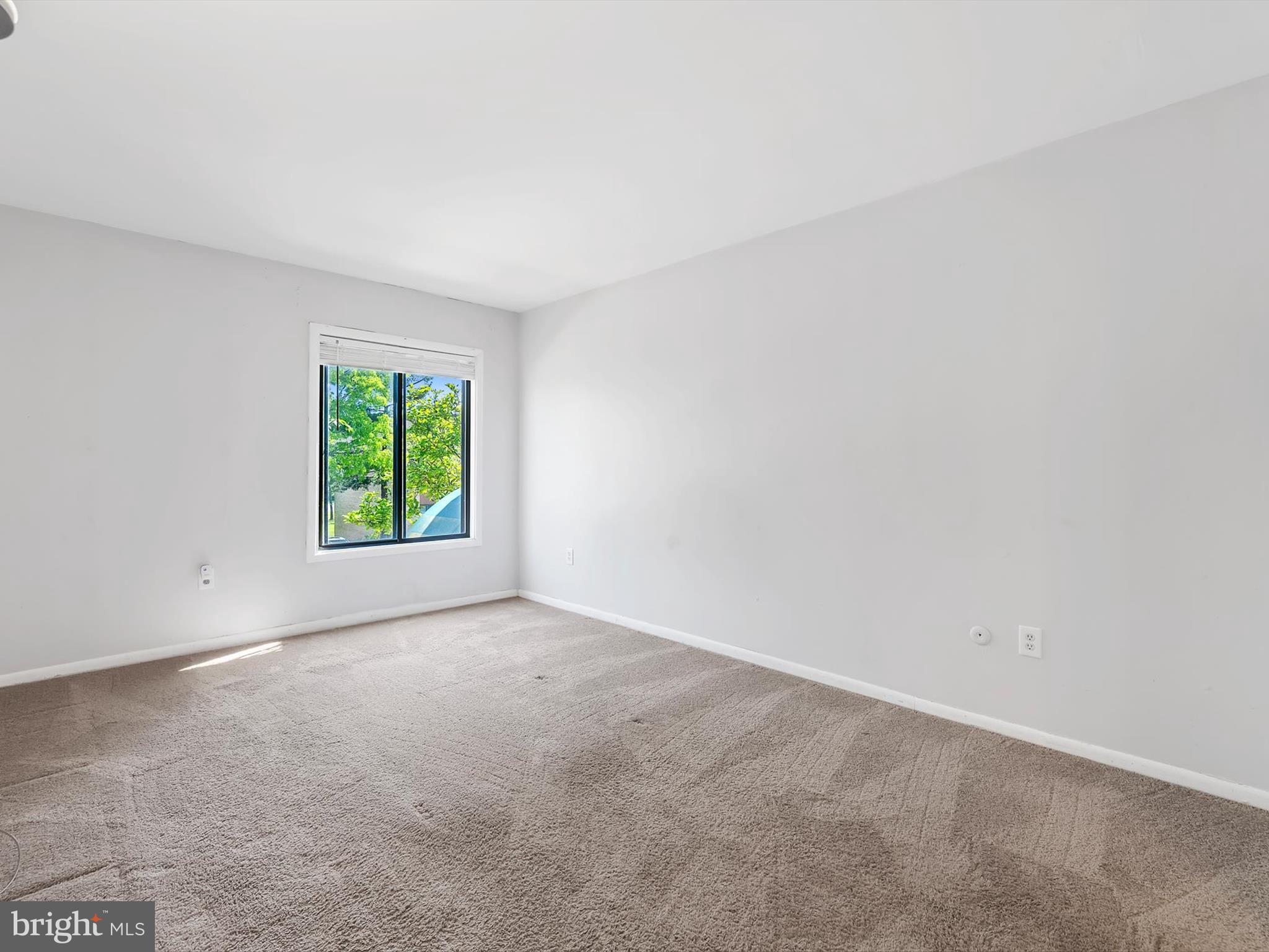 HUNTING RIDGE CONDOMINIUM - Residential