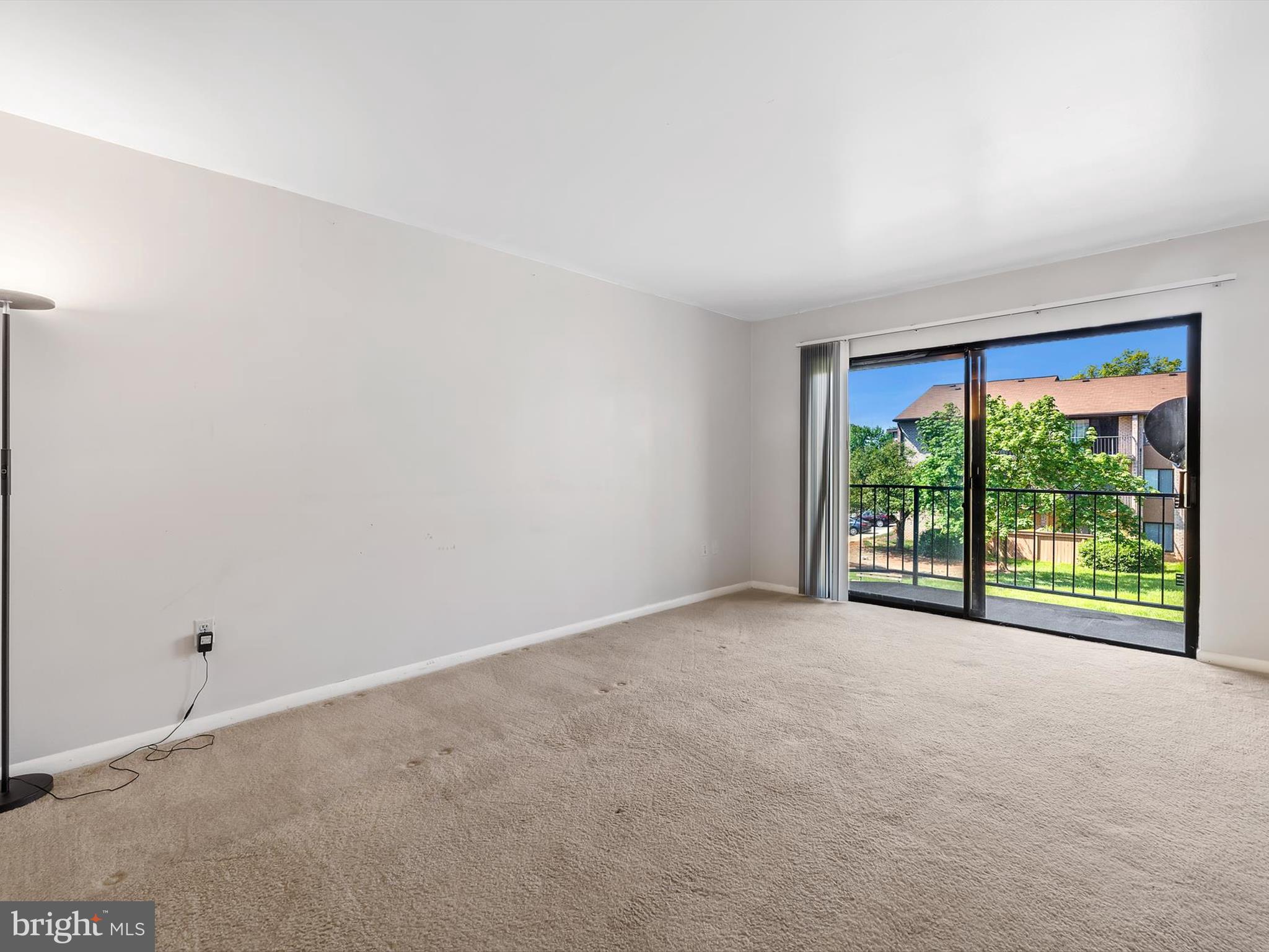 HUNTING RIDGE CONDOMINIUM - Residential