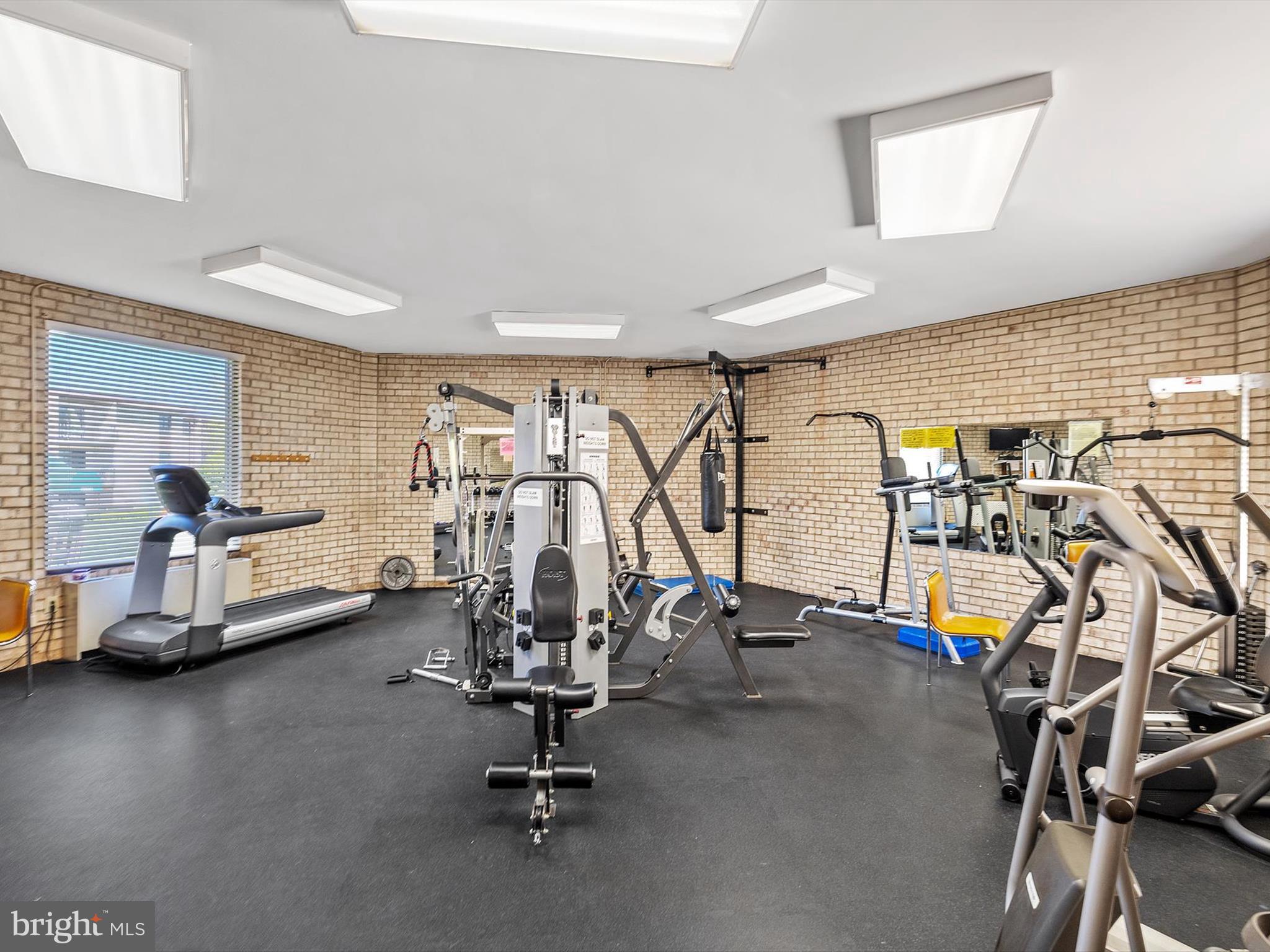 HUNTING RIDGE CONDOMINIUM - Residential