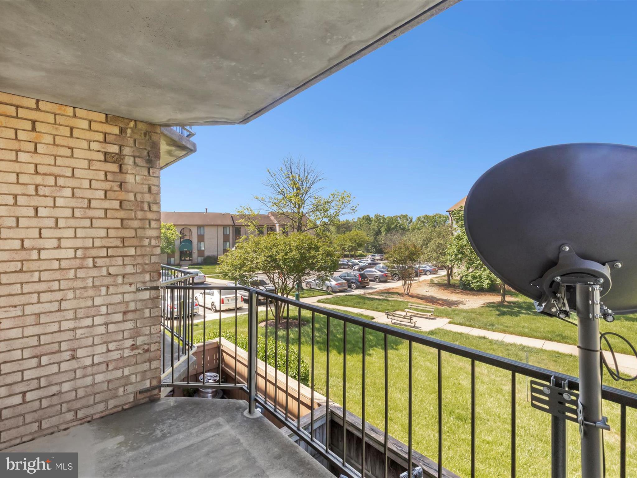 HUNTING RIDGE CONDOMINIUM - Residential