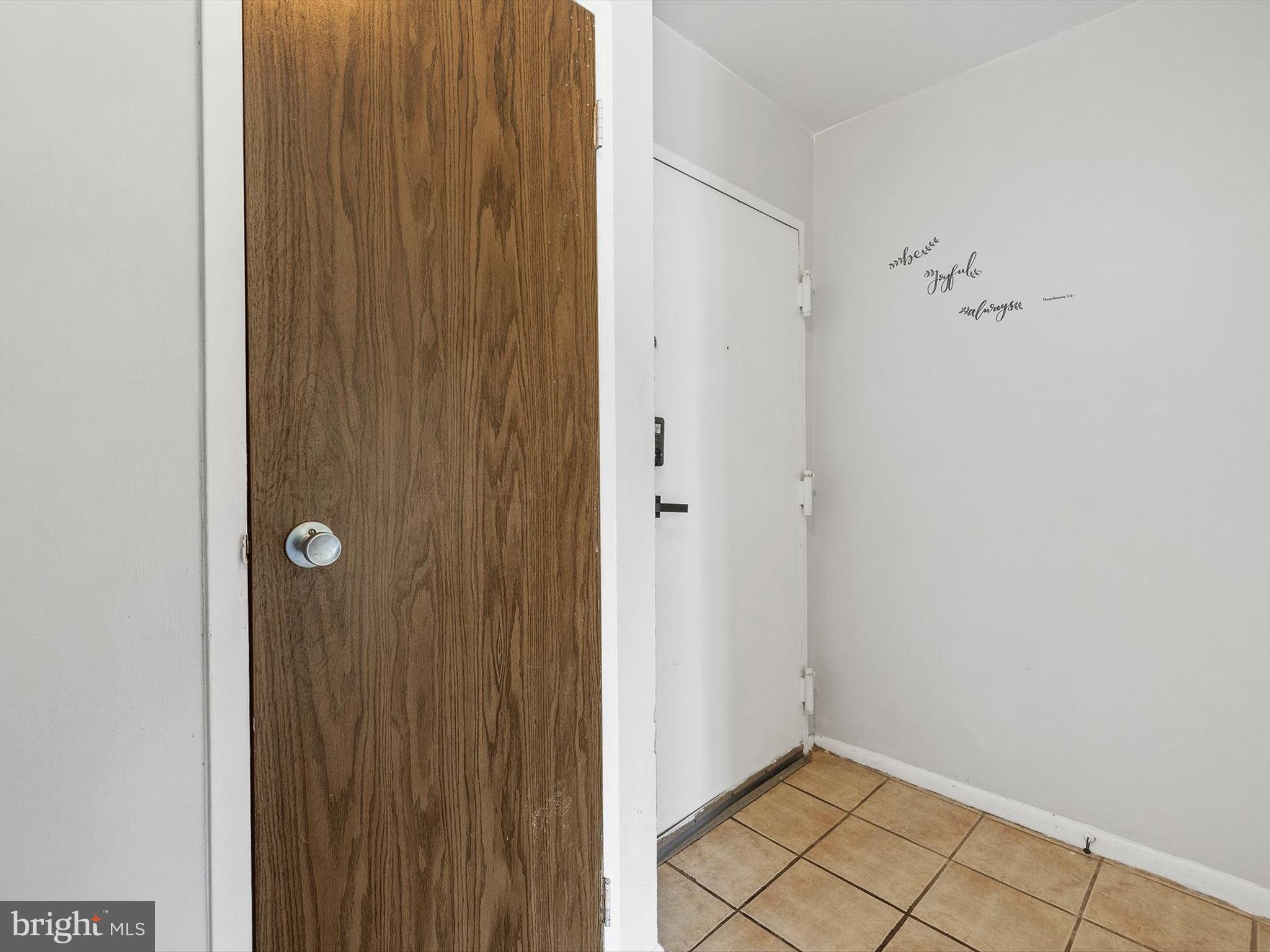 HUNTING RIDGE CONDOMINIUM - Residential