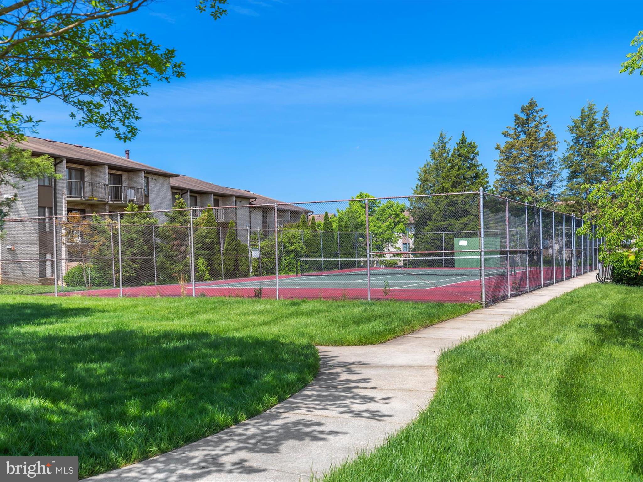 HUNTING RIDGE CONDOMINIUM - Residential