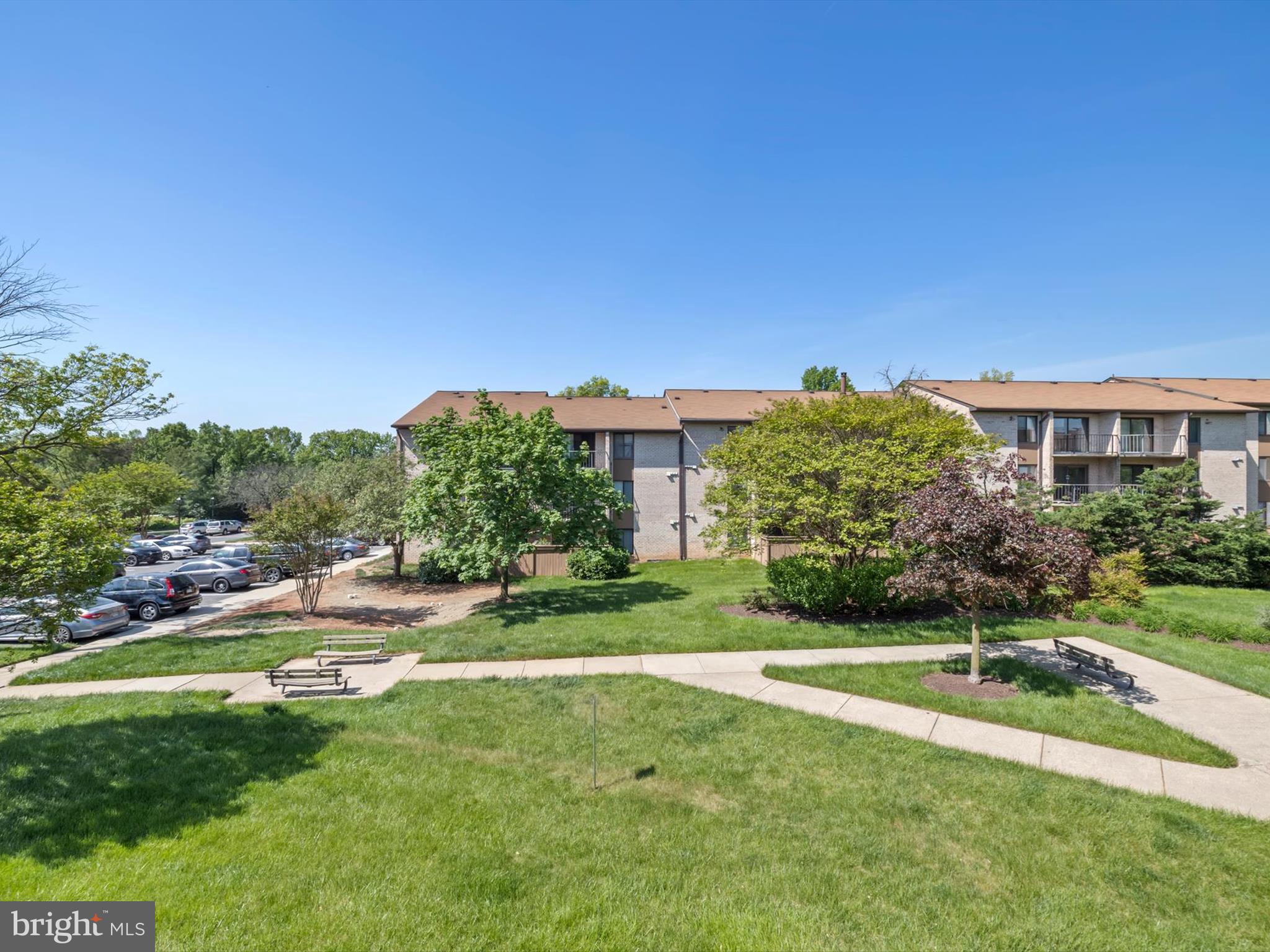 HUNTING RIDGE CONDOMINIUM - Residential