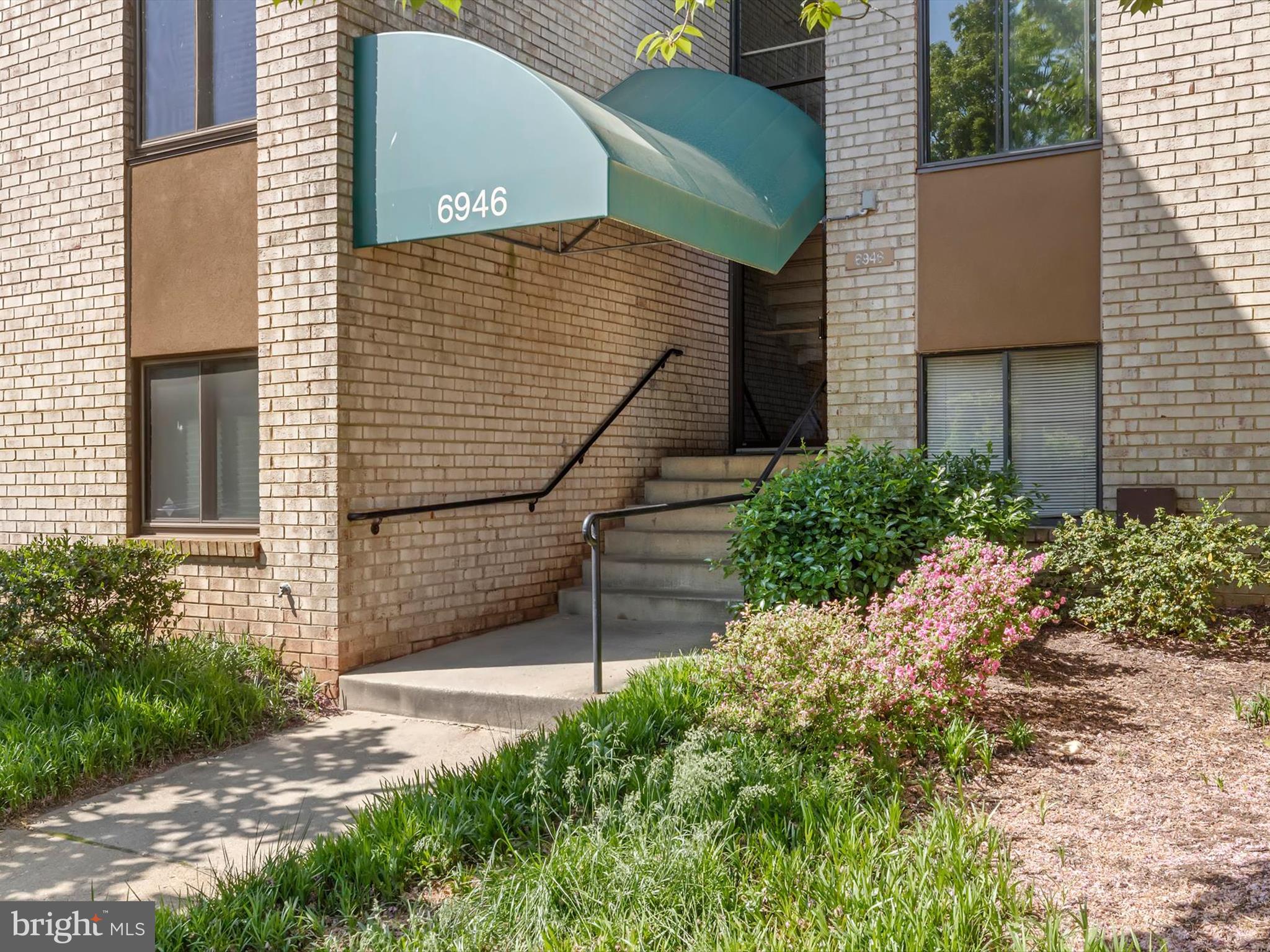 HUNTING RIDGE CONDOMINIUM - Residential