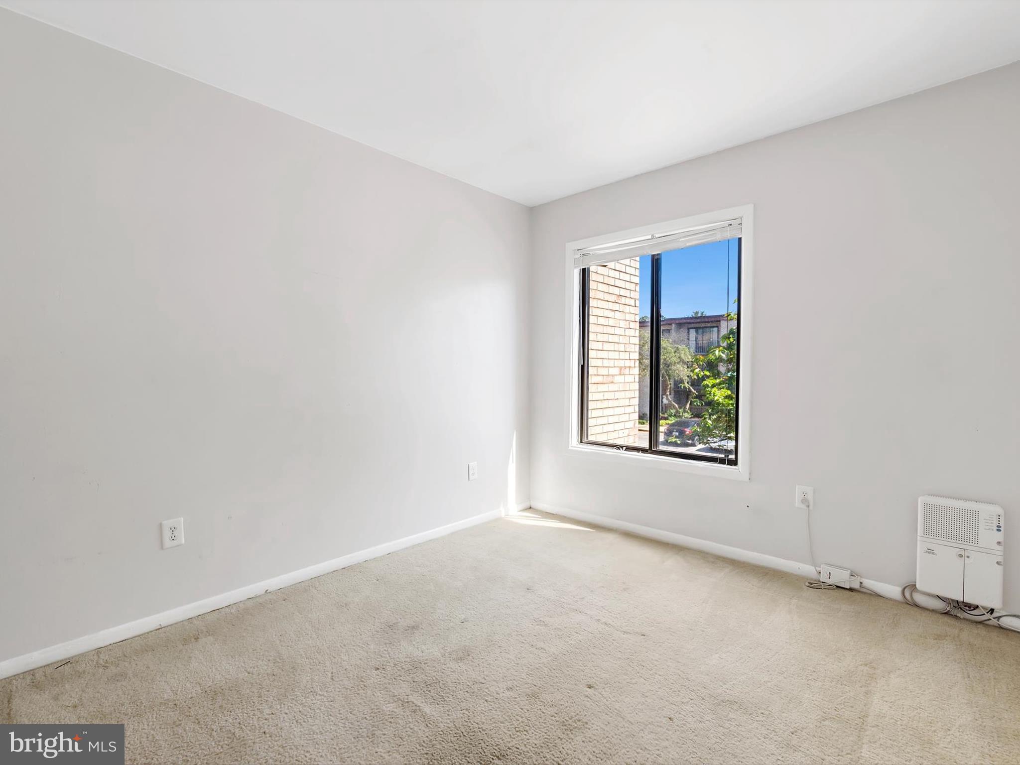 HUNTING RIDGE CONDOMINIUM - Residential