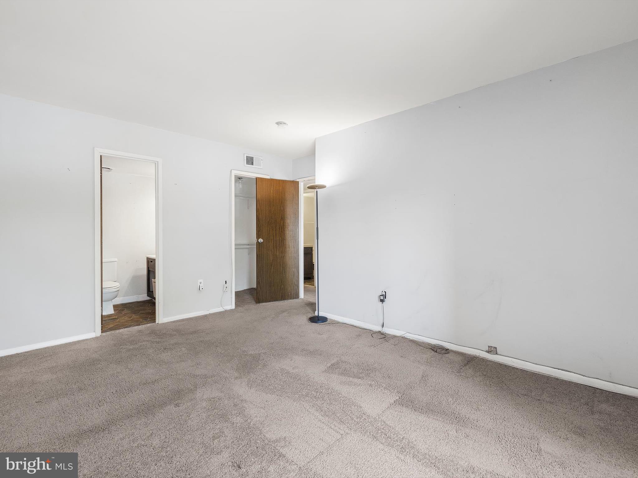 HUNTING RIDGE CONDOMINIUM - Residential