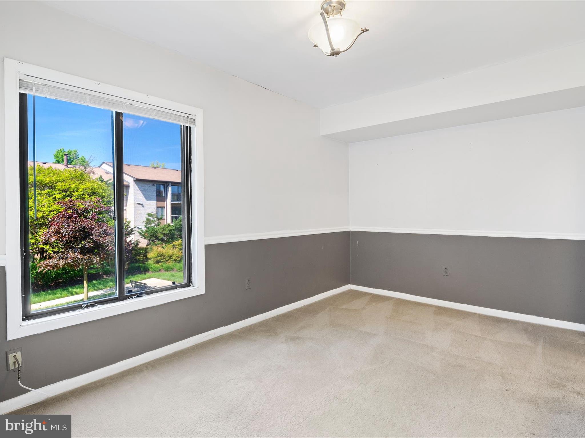 HUNTING RIDGE CONDOMINIUM - Residential