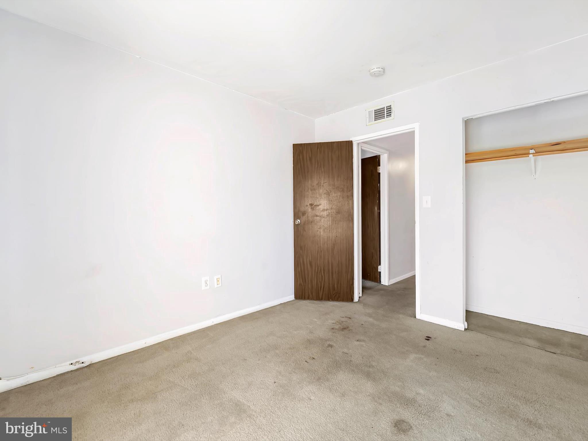 HUNTING RIDGE CONDOMINIUM - Residential