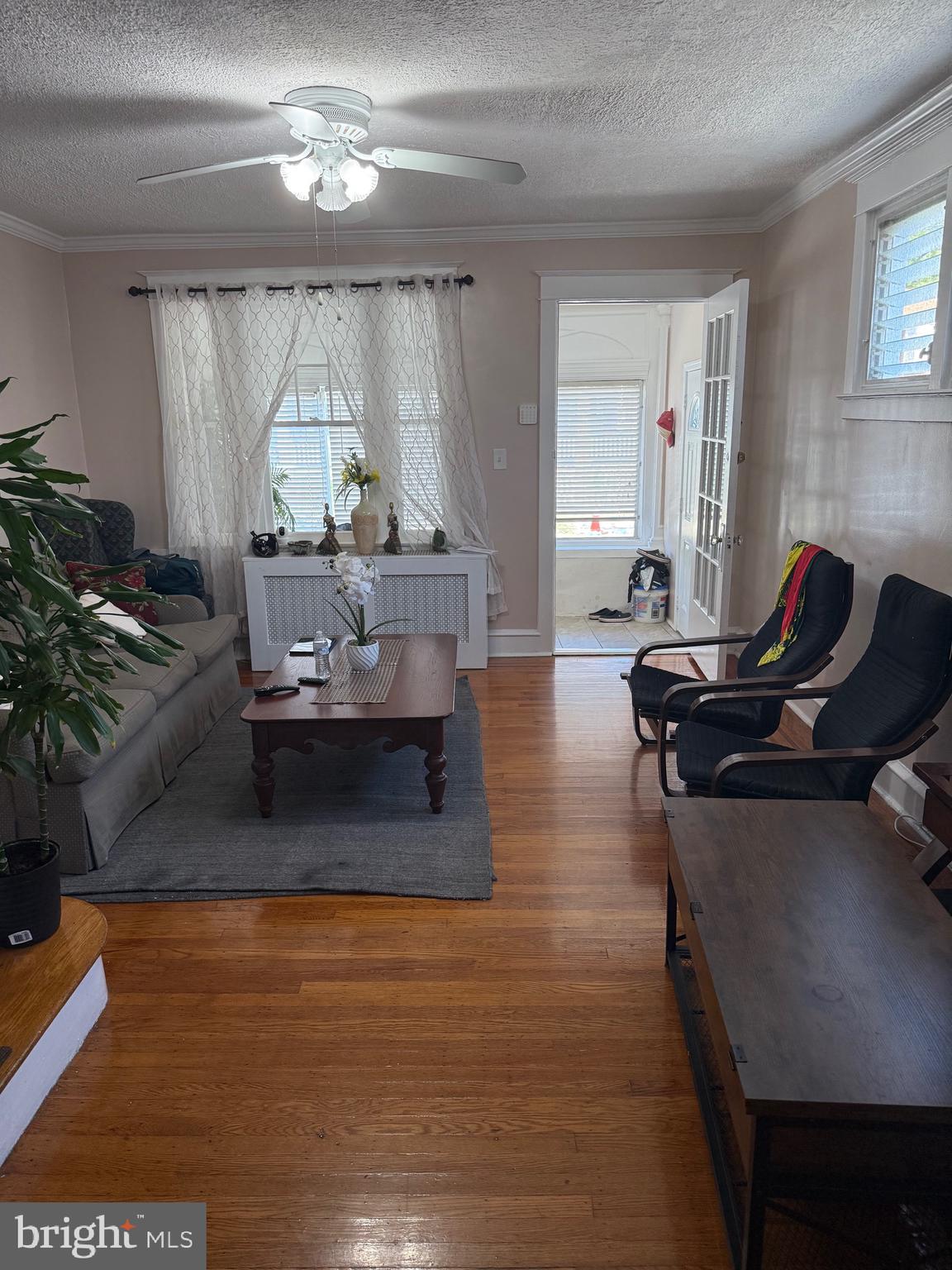 LAWNDALE - Residential