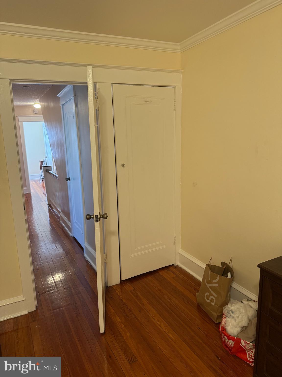 LAWNDALE - Residential