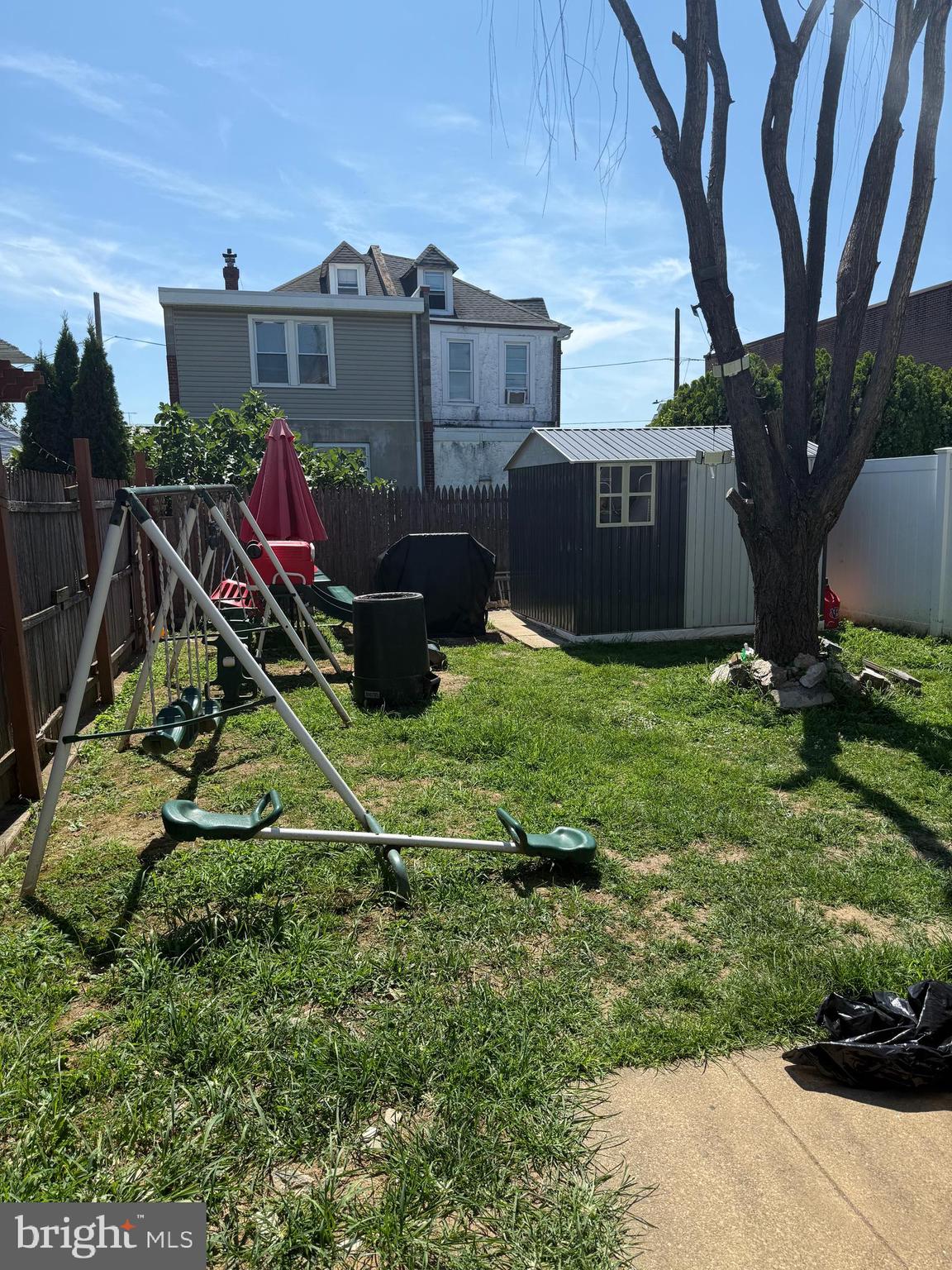 LAWNDALE - Residential