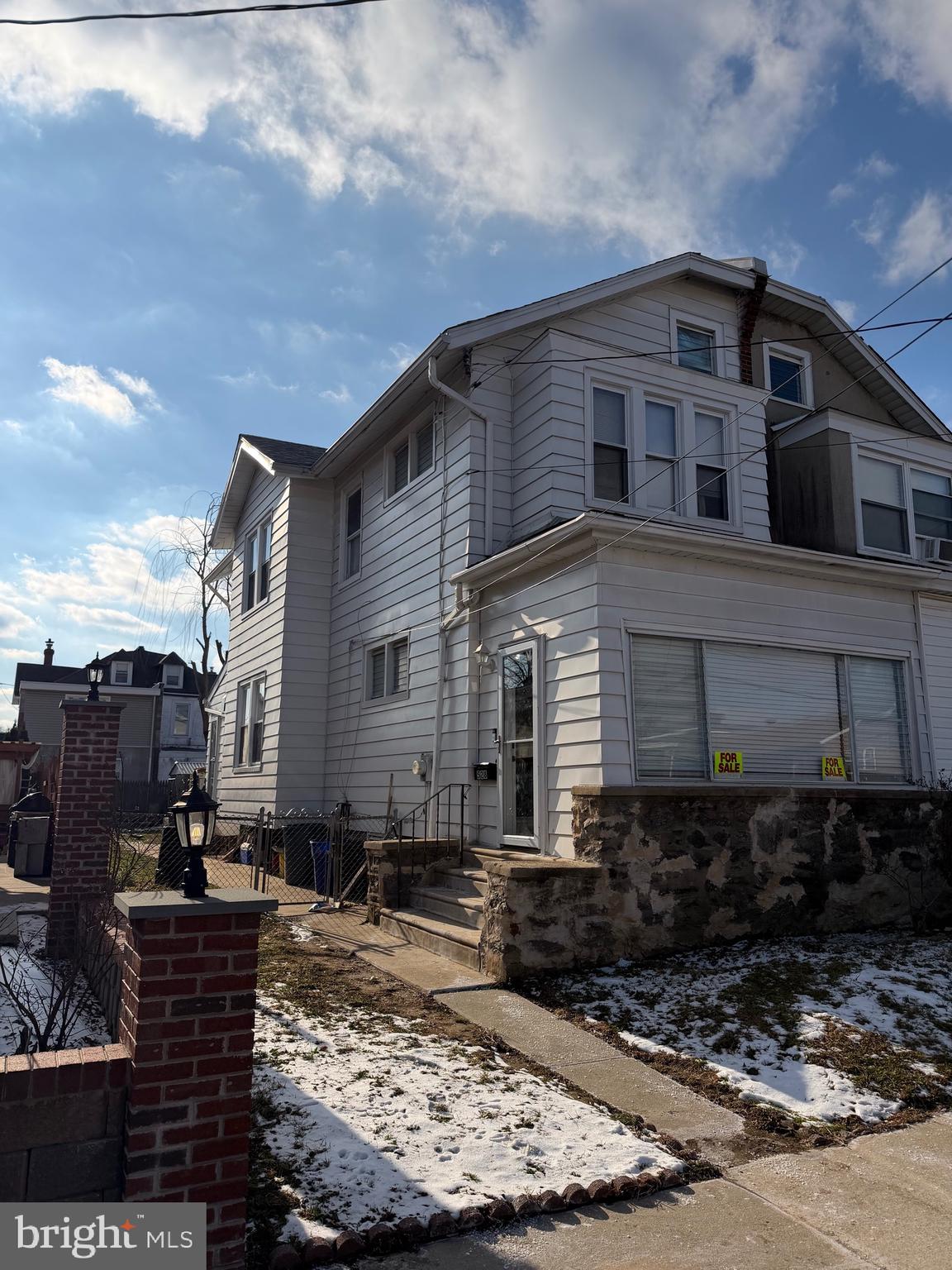 LAWNDALE - Residential