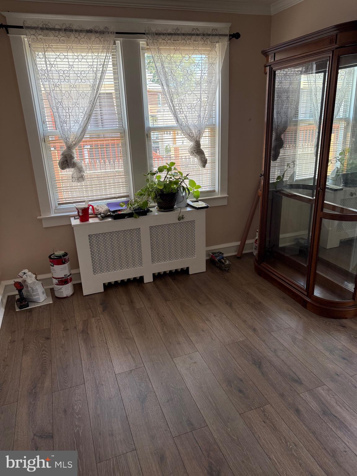 LAWNDALE - Residential