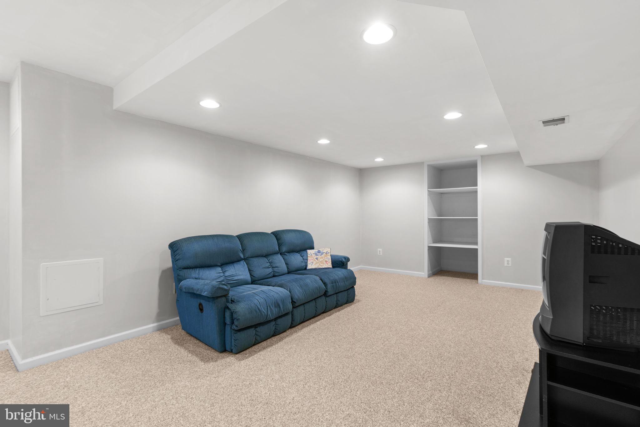 WAVERLY WOODS - Residential