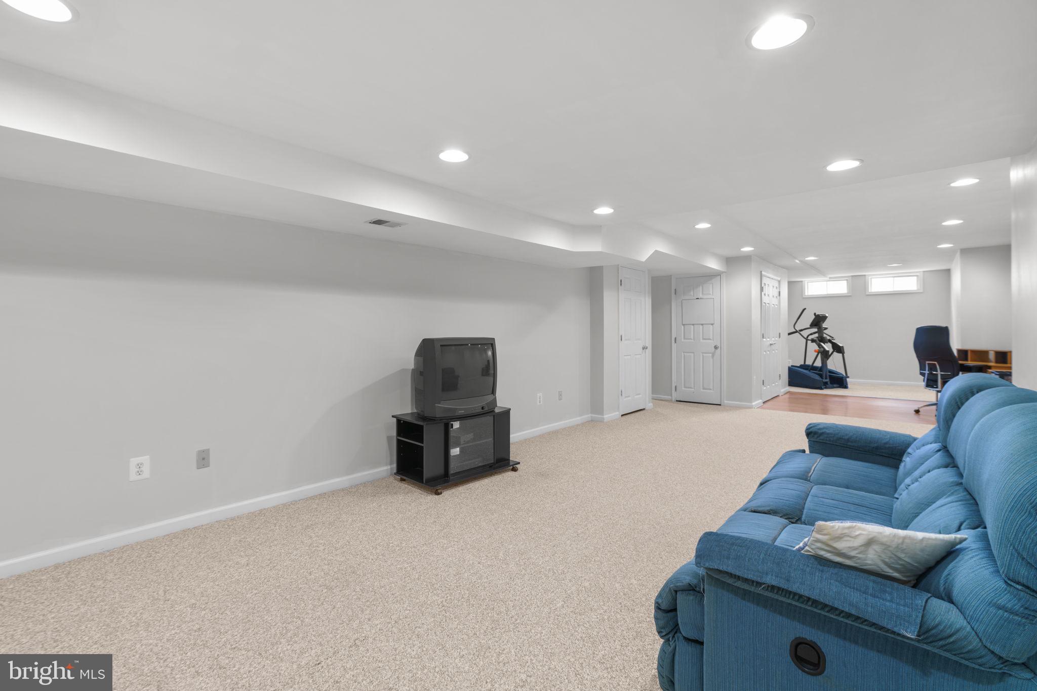 WAVERLY WOODS - Residential