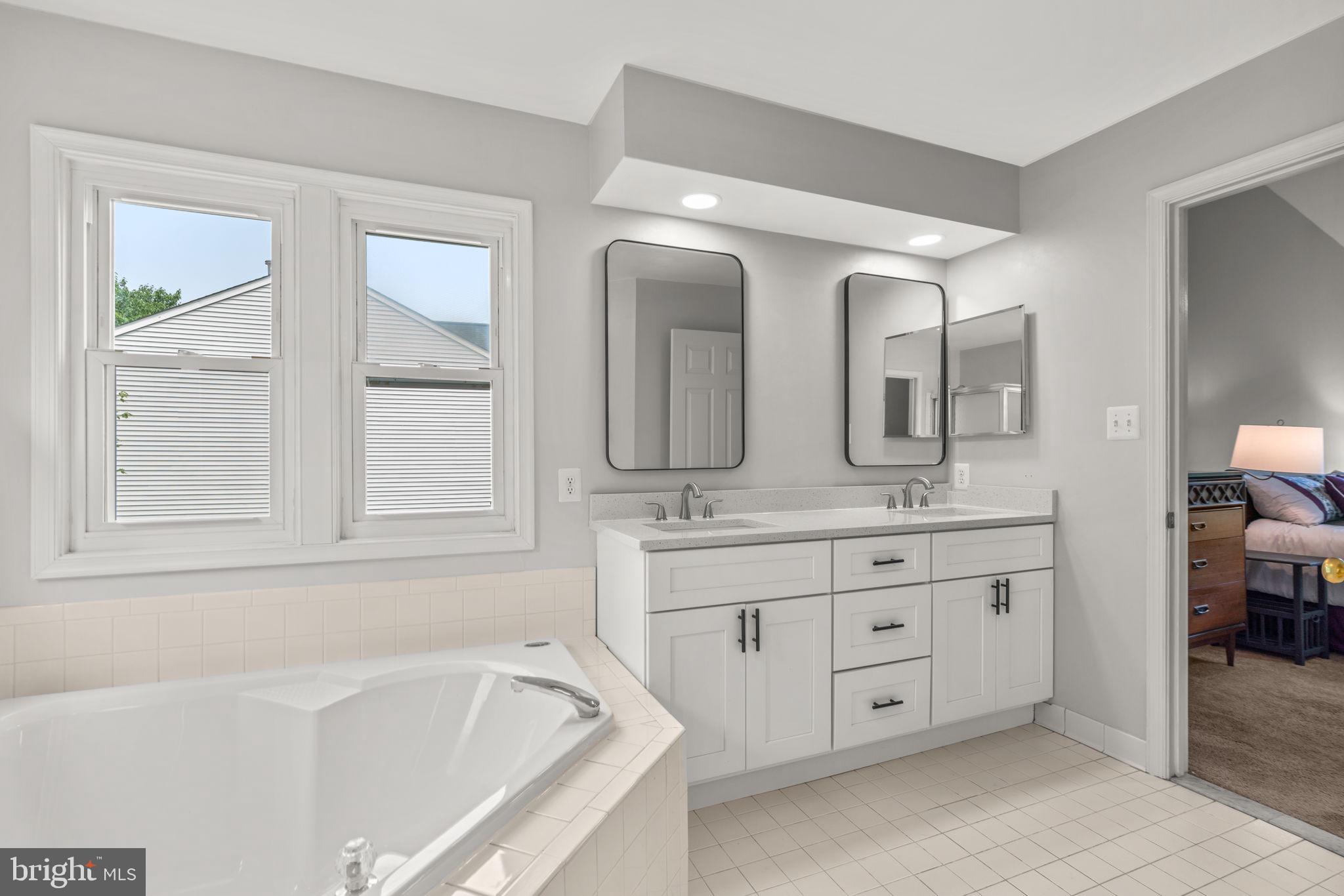 WAVERLY WOODS - Residential