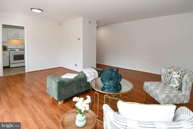 PARKSIDE CONDOMINIUMS - Residential Lease