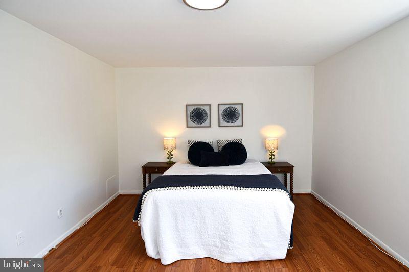 PARKSIDE CONDOMINIUMS - Residential Lease