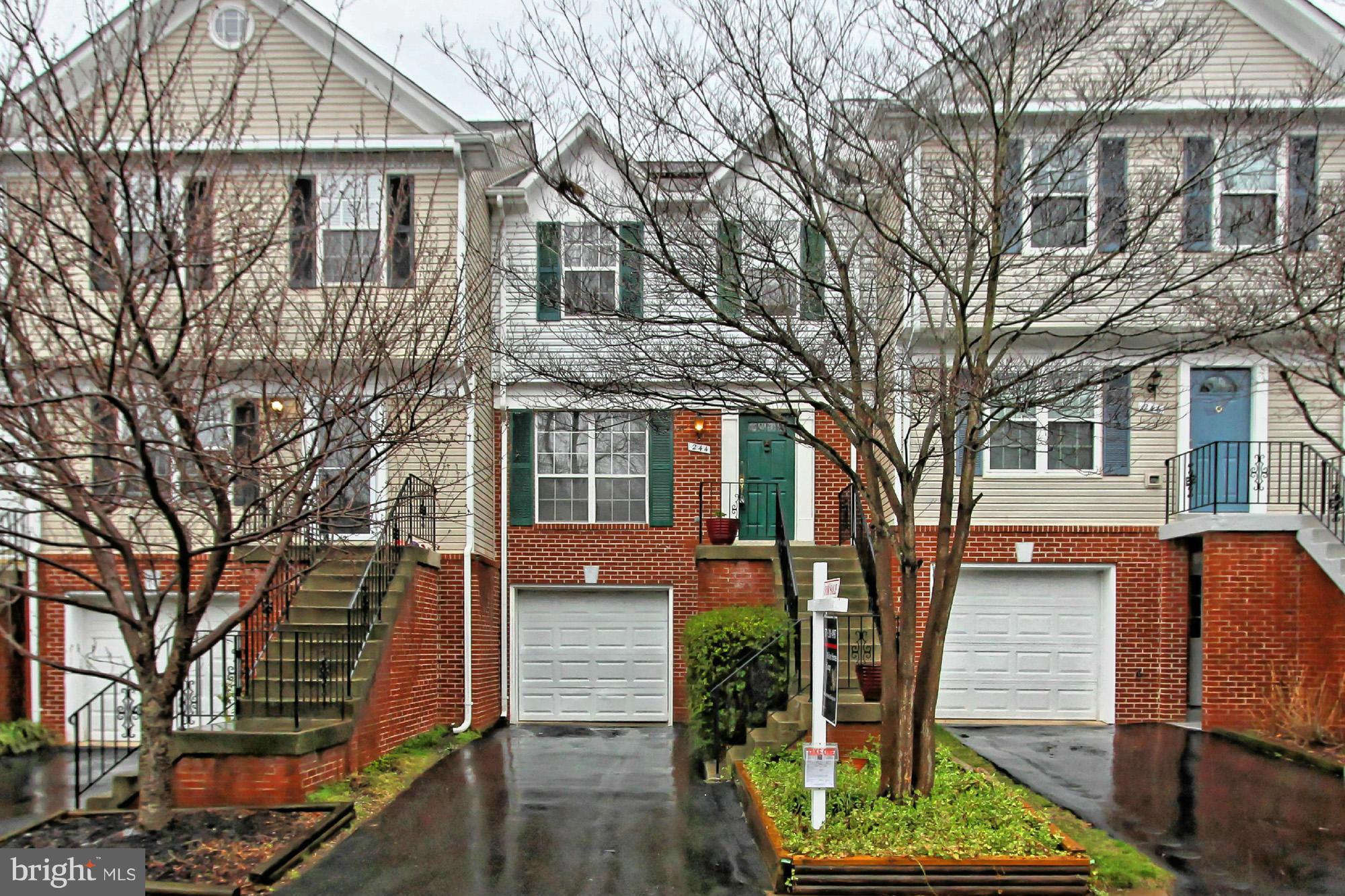 COUNTRYSIDE - Residential