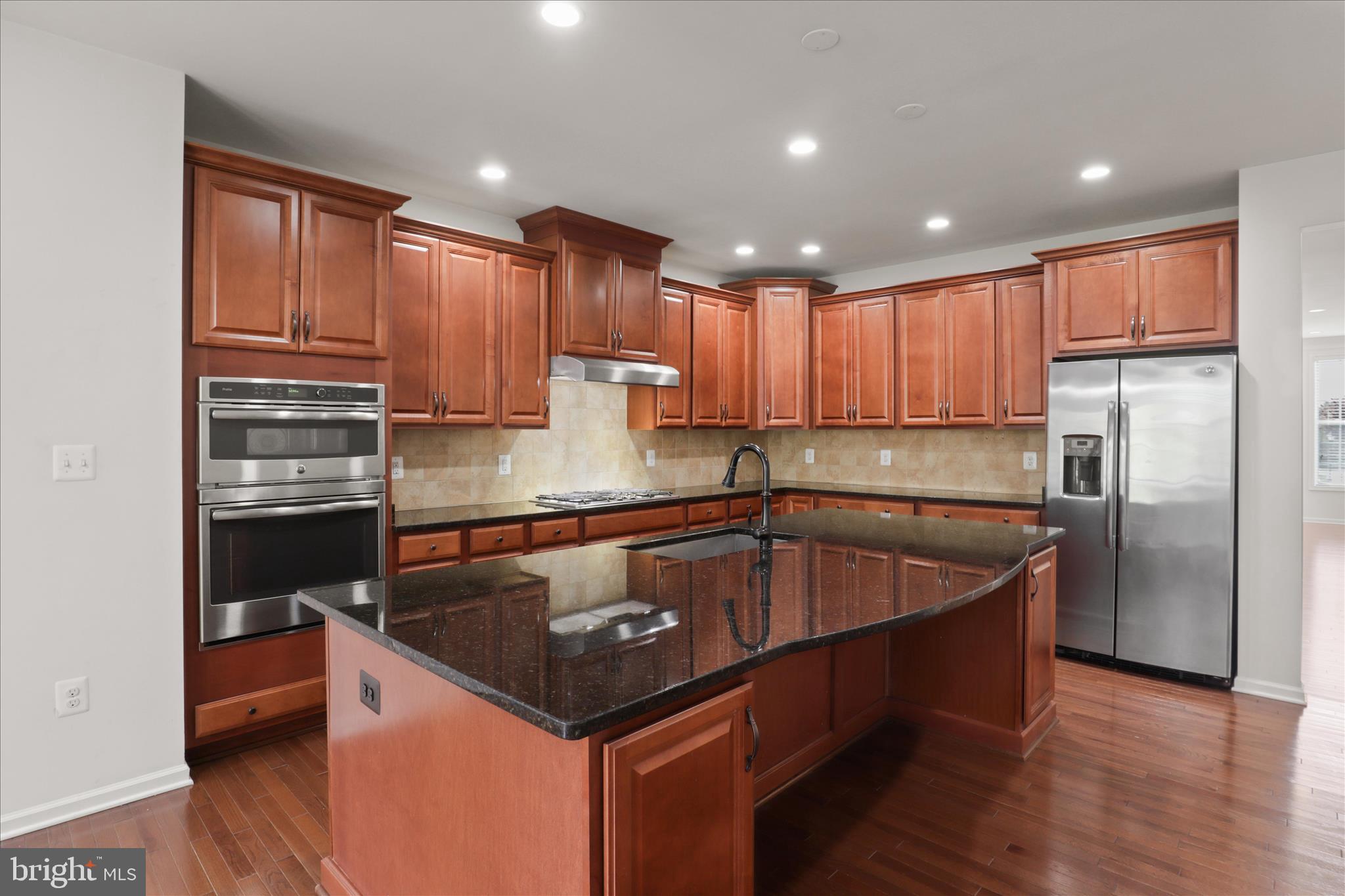 LOUDOUN VALLEY ESTATES 2 - Residential Lease