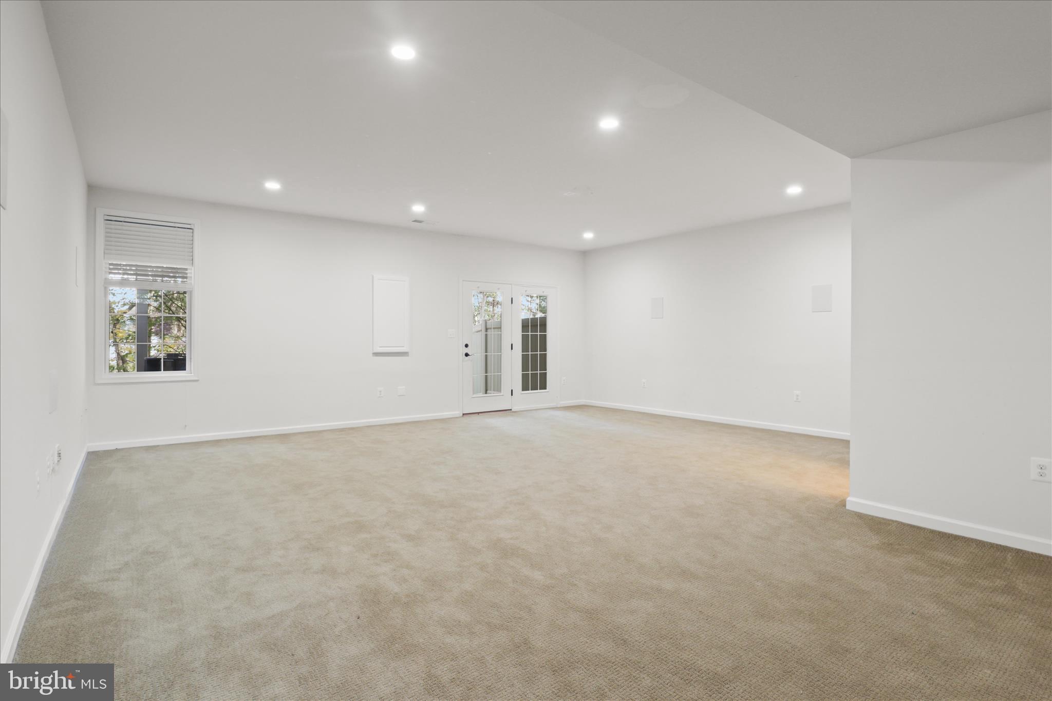 LOUDOUN VALLEY ESTATES 2 - Residential Lease