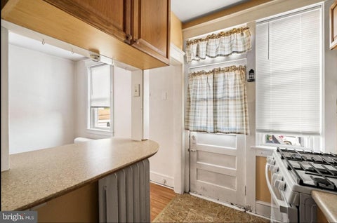 Condo For Rent - 139 E Plumstead Avenue #B<br/> LANSDOWNE, PA 19050